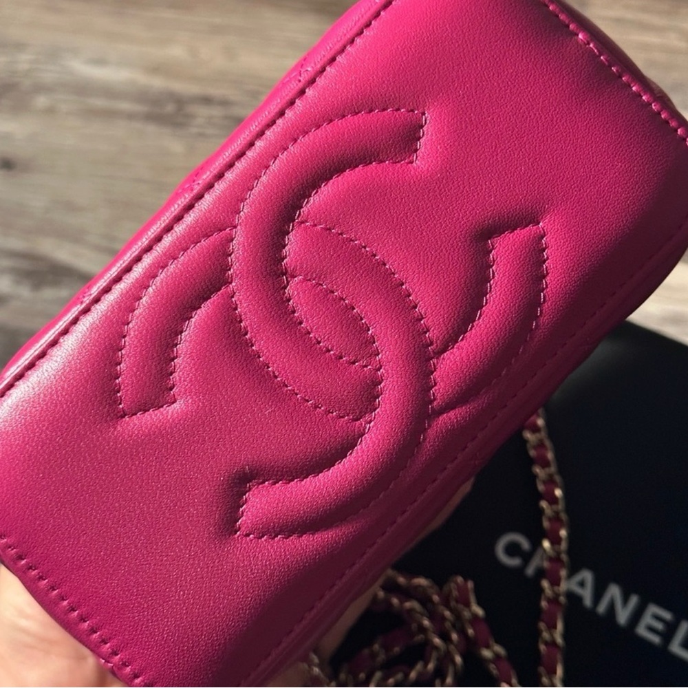 Chanel Lambskin Quilted Small Top Handle Vanity Case Fuschia Pink - Picture 5 of 11